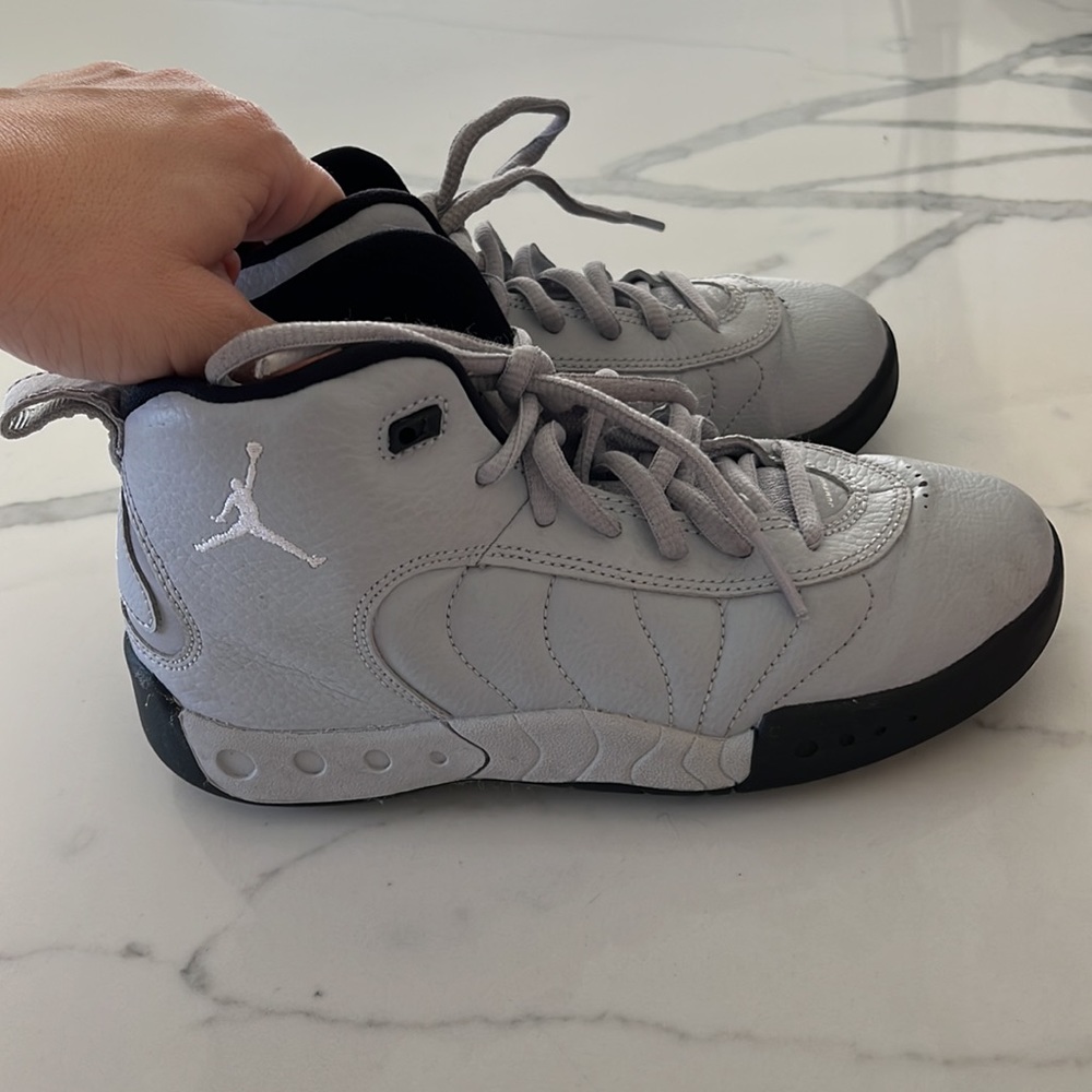 Worn once boys Nike Air Jordan jump man pro high top gray sneakers size 1.5 - Picture 3 of 7